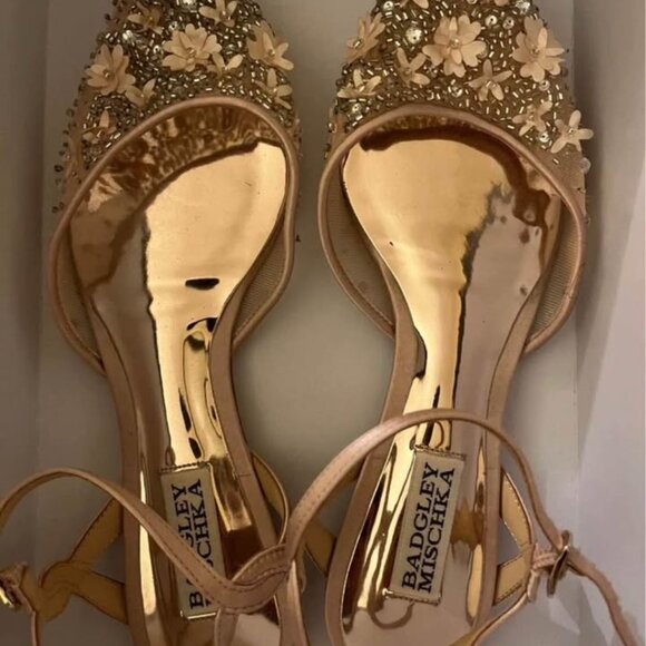 Badgley Mischka Rose Gold Flats - Picture 3 of 3